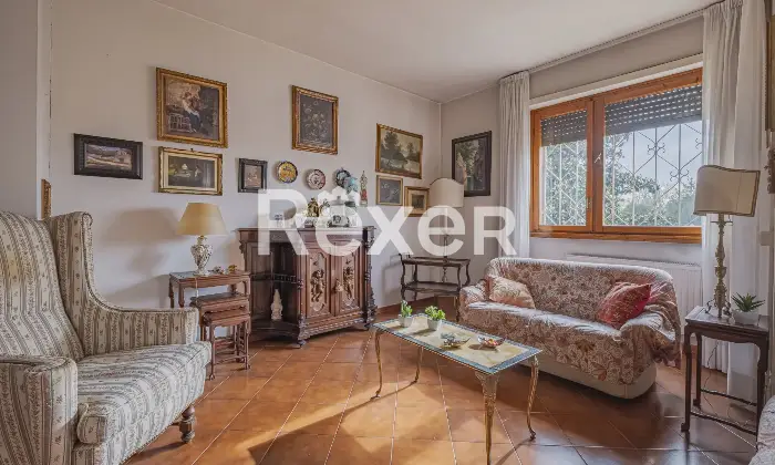 Rexer-Roma-TALENTI-QUADRILOCALE-SILENZIOSO-IN-COMPRENSORIO-IMMERSO-NEL-VERDE-Altro