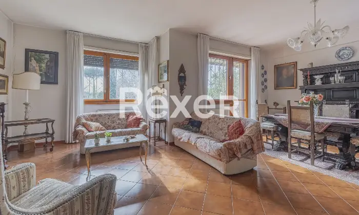 Rexer-Roma-TALENTI-QUADRILOCALE-SILENZIOSO-IN-COMPRENSORIO-IMMERSO-NEL-VERDE-Altro