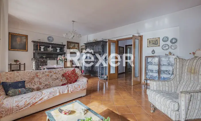 Rexer-Roma-Talenti-in-comprensorio-elegante-immerso-nel-verde-Altro