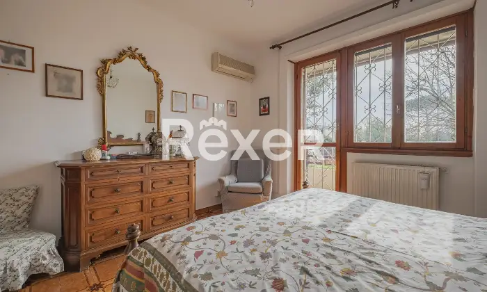 Rexer-Roma-Talenti-in-comprensorio-elegante-immerso-nel-verde-Altro