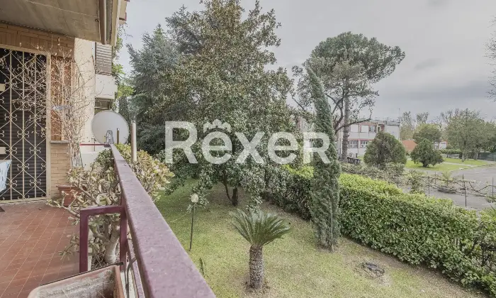 Rexer-Roma-Talenti-in-comprensorio-elegante-immerso-nel-verde-Altro