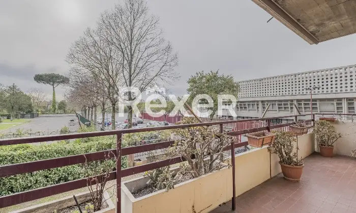 Rexer-Roma-Talenti-in-comprensorio-elegante-immerso-nel-verde-Altro