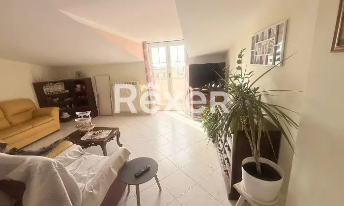 Rexer-Castrovillari-Appartamento-arredato-in-residence-con-cantina-Salone