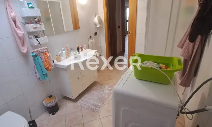 Rexer-Castrovillari-Appartamento-arredato-in-residence-Bagno