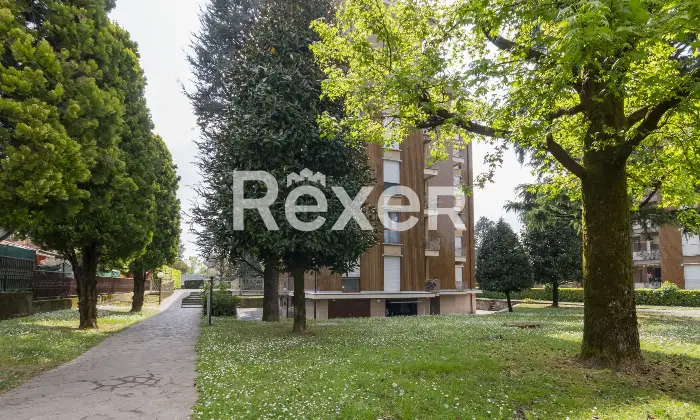 Rexer-Busnago-ULTIMO-PIANO-Trilocale-con-cucina-a-vista-Altro