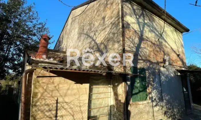 Rexer-Ferrara-Propriet-rustica-in-vendita-in-Via-Acquedotto-Ferrara-Altro