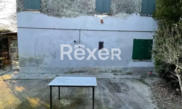 Rexer-Francolino-Propriet-rustica-in-vendita-in-Via-Acquedotto-Ferrara-Altro