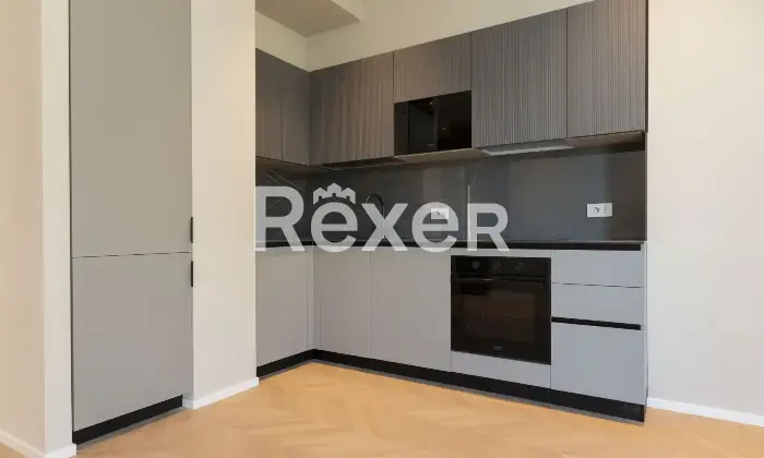 Rexer-Milano-Trilocale-ristrutturato-con-cantina-Altro