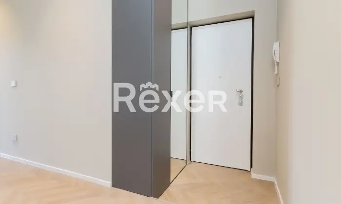 Rexer-Milano-Trilocale-ristrutturato-con-cantina-Altro