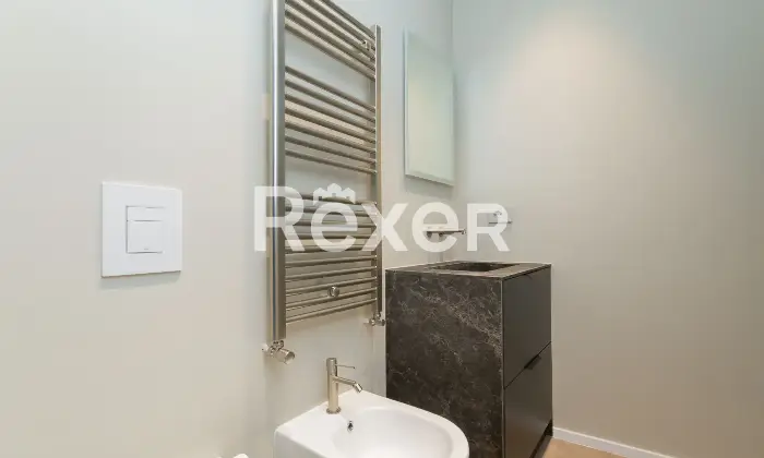 Rexer-Milano-Trilocale-ristrutturato-con-cantina-Altro