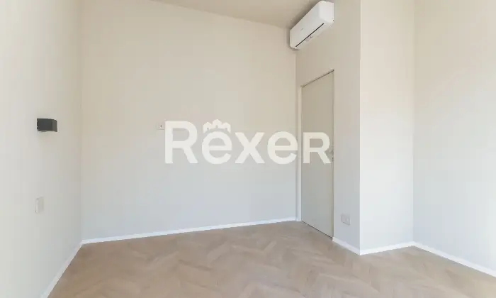 Rexer-Milano-Trilocale-ristrutturato-con-cantina-Altro
