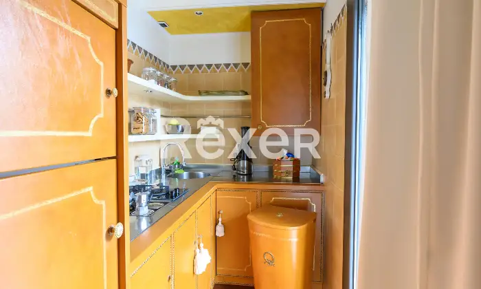 Rexer-Venezia-Elegante-appartamento-con-ampie-terrazze-garage-e-posto-auto-Altro