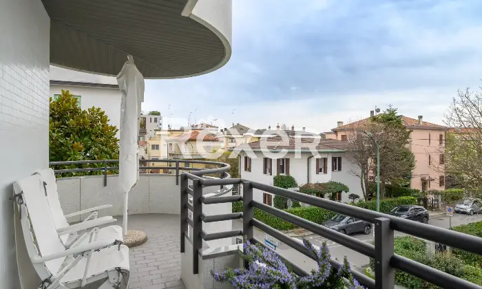 Rexer-Venezia-Elegante-appartamento-con-ampie-terrazze-garage-e-posto-auto-Altro