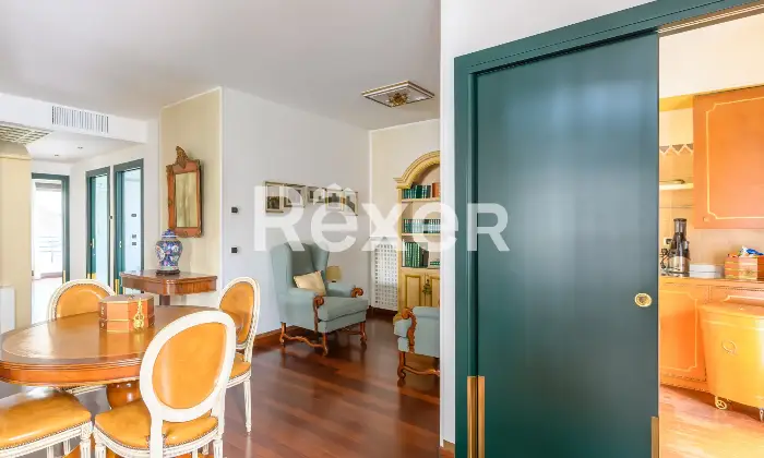 Rexer-Venezia-Elegante-appartamento-con-ampie-terrazze-garage-e-posto-auto-Altro