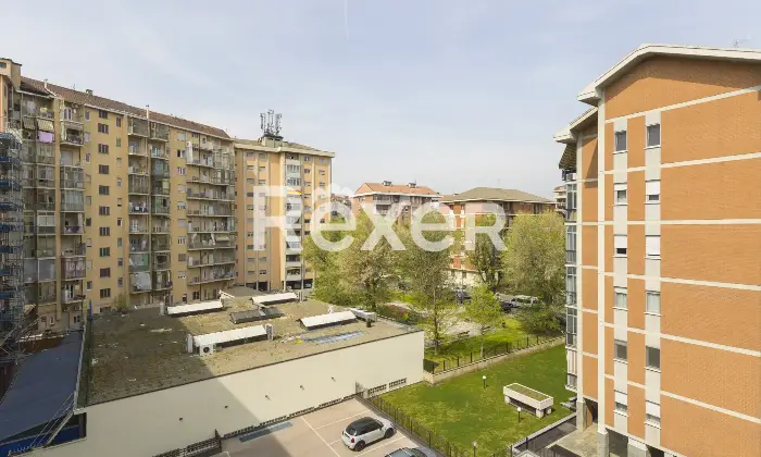 Rexer-Torino-Ampio-appartamento-con-box-auto-Altro