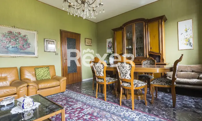 Rexer-Torino-Ampio-appartamento-con-box-auto-Altro