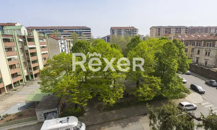 Rexer-Torino-Ampio-appartamento-con-box-auto-Altro