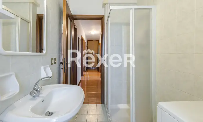 Rexer-Udine-Appartamento-camere-e-box-auto-Altro