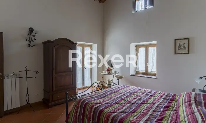 Rexer-Arezzo-Santa-Maria-La-Rassinata-Arezzo-Prestigioso-Casale-in-Pietra-con-Tenuta-Altro