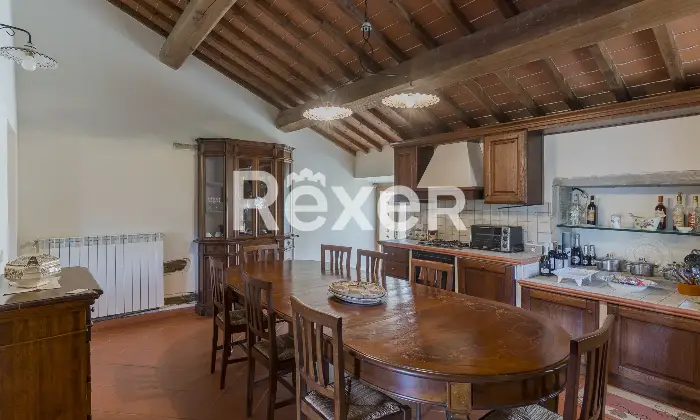 Rexer-Arezzo-Santa-Maria-La-Rassinata-Arezzo-Prestigioso-Casale-in-Pietra-con-Tenuta-Altro