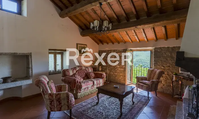 Rexer-Arezzo-Santa-Maria-La-Rassinata-Arezzo-Prestigioso-Casale-in-Pietra-con-Tenuta-Altro