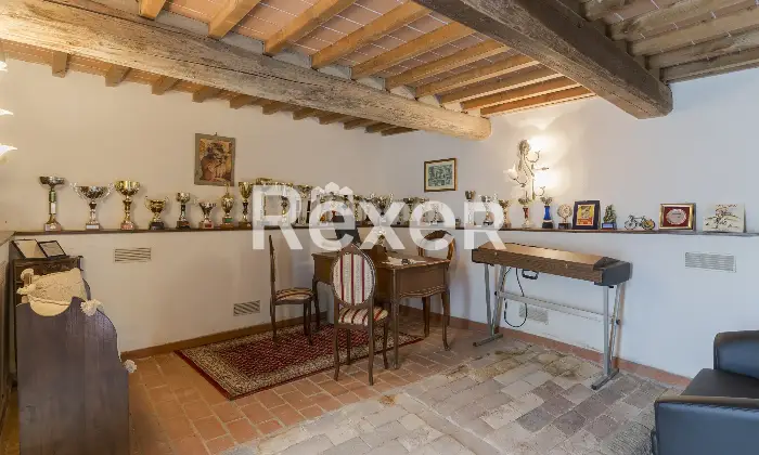 Rexer-Arezzo-Santa-Maria-La-Rassinata-Arezzo-Prestigioso-Casale-in-Pietra-con-Tenuta-Altro