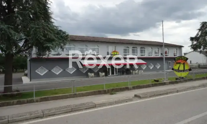 Rexer-Berra-Locale-commerciale-in-vendita-in-via-Postale-a-Berra-Altro