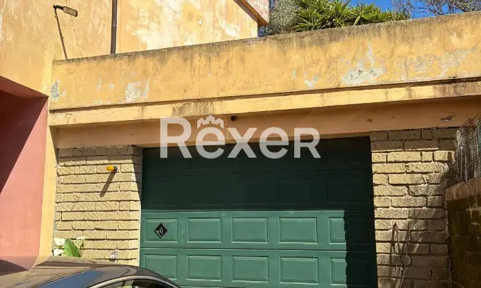 Rexer-Pianopoli-Abitazione-con-negozio-in-vendita-in-Viale-E-Berlinguer-a-Pianopoli-Altro