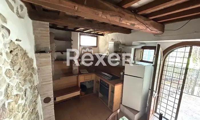 Rexer-Montecampano-Appartamento-su-due-livelli-con-cortile-Altro