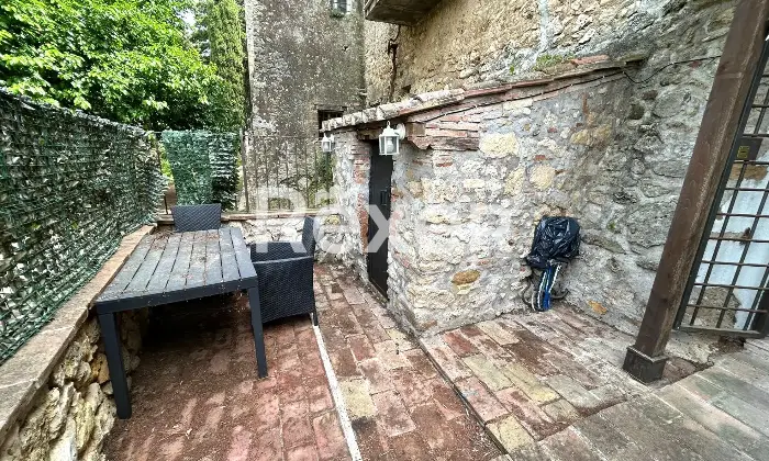 Rexer-Montecampano-Appartamento-su-due-livelli-con-cortile-Altro