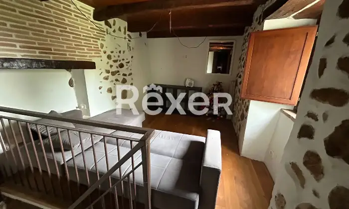 Rexer-Montecampano-Appartamento-su-due-livelli-con-cortile-Altro