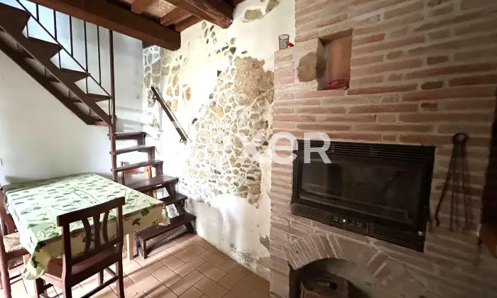 Rexer-Montecampano-Appartamento-su-due-livelli-con-cortile-Altro
