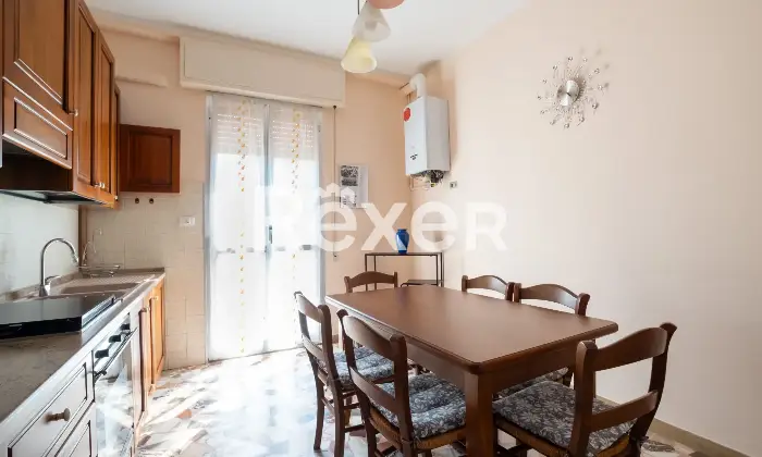 Rexer-San-Giovanni-in-Persiceto-Trilocale-con-balcone-box-e-posto-auto-Altro