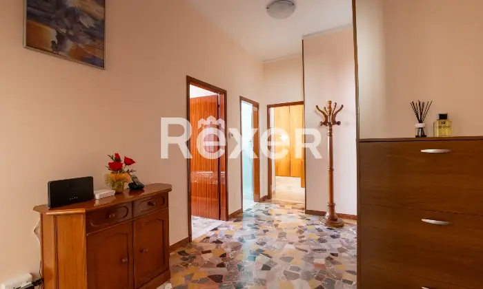 Rexer-San-Giovanni-in-Persiceto-Trilocale-con-balcone-box-e-posto-auto-Altro