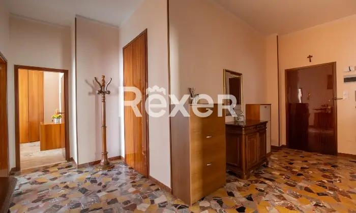 Rexer-San-Giovanni-in-Persiceto-Trilocale-con-balcone-box-e-posto-auto-Altro