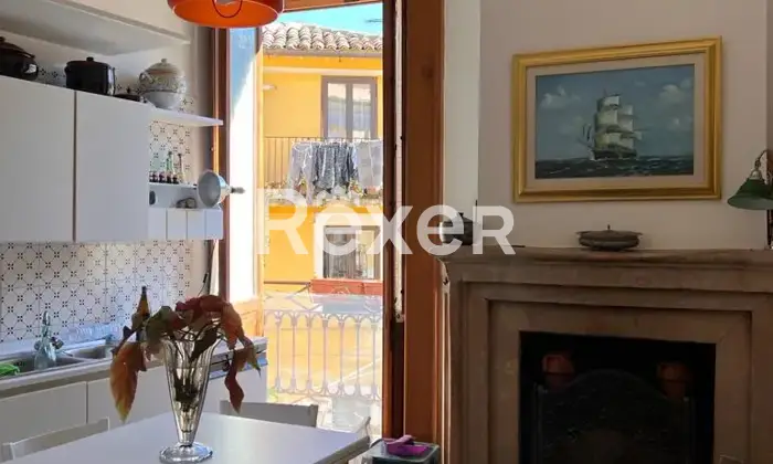 Rexer-Cerisano-Dimora-storica-di-prestigio-nel-cuore-di-Cerisano-Salone