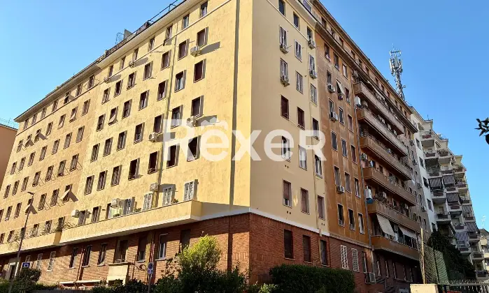 Rexer-Roma-Appartamento-con-portineria-Altro