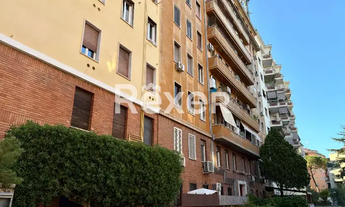 Rexer-Roma-Appartamento-con-portineria-Altro