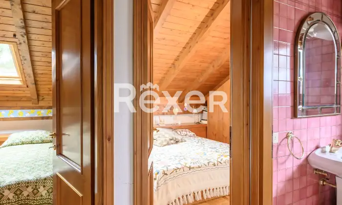 Rexer-Gallio-Appartamento-su-due-livelli-con-posto-auto-e-cantina-Altro