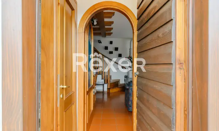 Rexer-Gallio-Appartamento-su-due-livelli-con-posto-auto-e-cantina-Altro