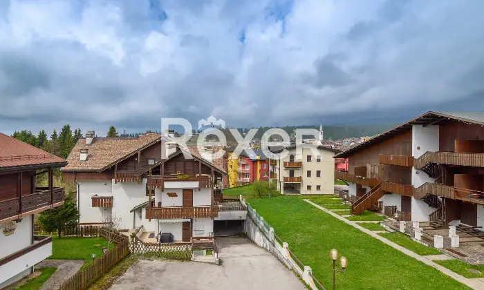 Rexer-Gallio-Appartamento-su-due-livelli-con-posto-auto-e-cantina-Altro