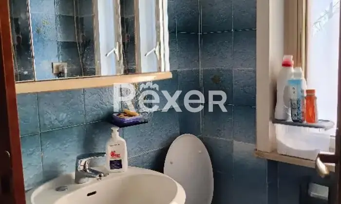 Rexer-Cerveteri-Spazioso-appartamento-su-due-piani-con-giardino-balcone-camino-Bagno