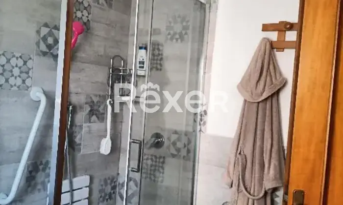 Rexer-Cerveteri-Spazioso-appartamento-su-due-piani-con-giardino-balcone-camino-Bagno