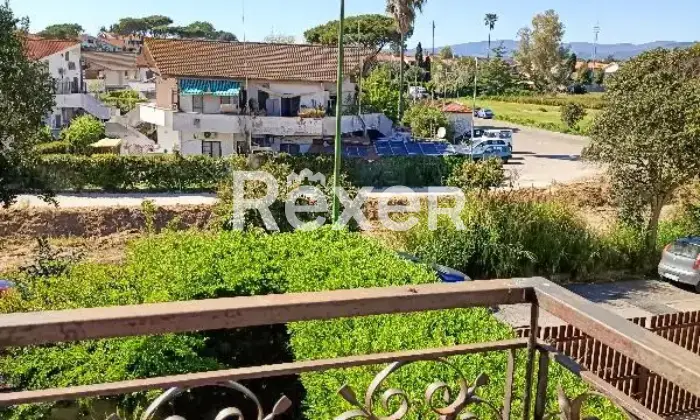 Rexer-Cerveteri-Spazioso-appartamento-su-due-piani-con-giardino-balcone-camino-Giardino