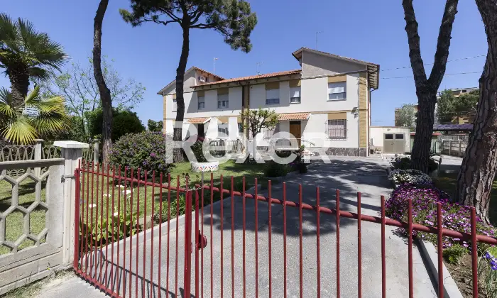 Rexer-Fano-Bilocale-arredato-vicino-al-mare-con-terreno-Altro