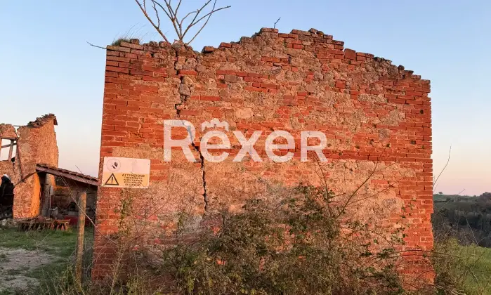 Rexer-Asciano-Rudere-tra-le-colline-senesi-Dpendance