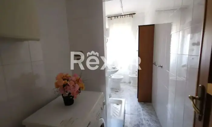 Rexer-Crotone-Appartamento-con-garage-e-doppi-servizi-in-zona-semicentrale-Via-dei-Goti-Crotone-Altro