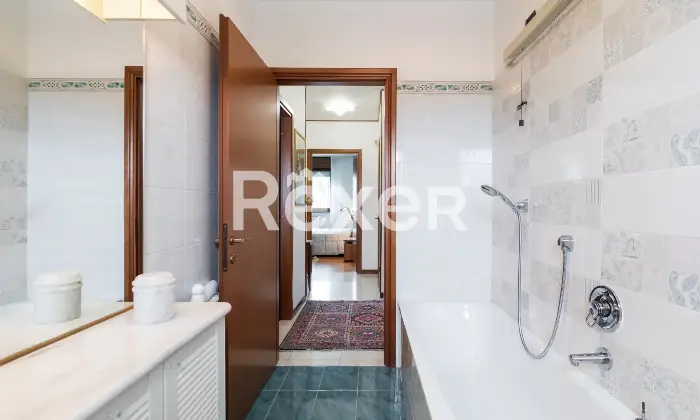 Rexer-San-Donato-Milanese-Trilocale-doppi-servizi-con-box-auto-Altro