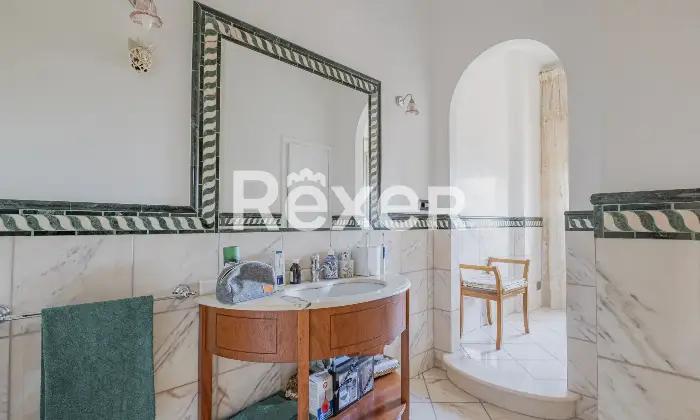 Rexer-Cesano-Vendesi-villa-bifamiliare-Altro