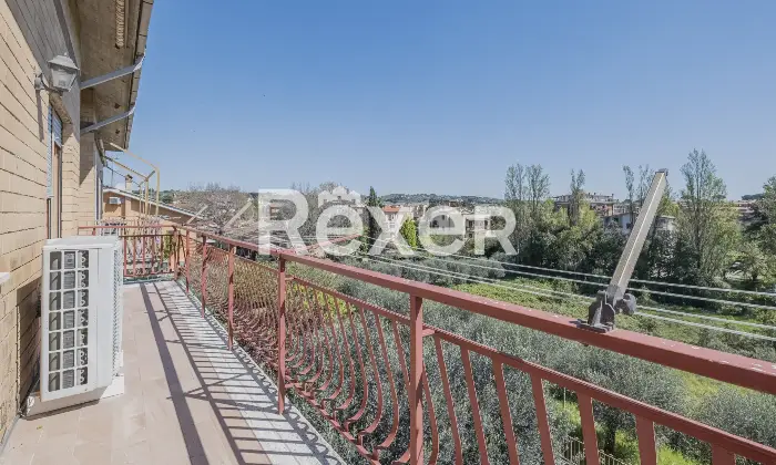 Rexer-Cesano-Vendesi-villa-bifamiliare-Altro